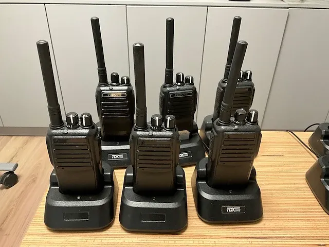 Uhf walkie-talkie ( 6x ) - afbeelding 1 van  2
