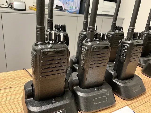 Uhf walkie-talkie ( 6x ) - afbeelding 2 van  2
