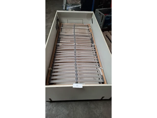 Uitklappaar bed - afbeelding 2 van  2