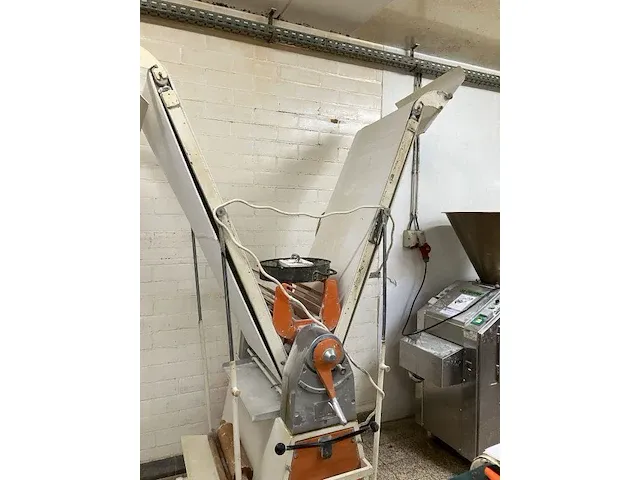 Uitroltafel fritsh - afbeelding 3 van  7
