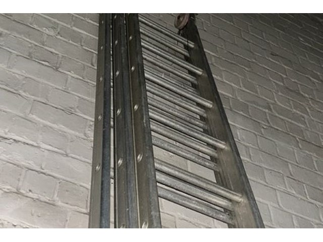 Uitschuifbare ladder d.c.b. - afbeelding 2 van  4