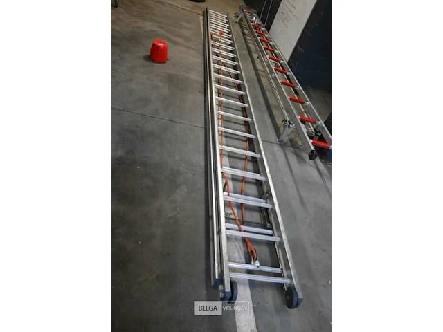 Uitschuifbare ladder met 10 sporten - aluminium - afbeelding 3 van  3