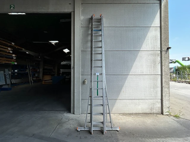 Uitschuifbare ladder petry - afbeelding 1 van  1