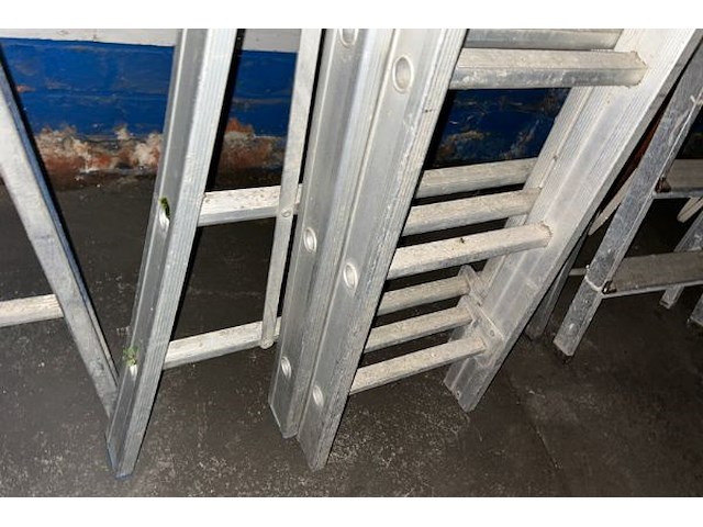 Uitschuifbare ladder solide - afbeelding 3 van  4