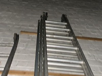 Uitschuifbare ladder solide - afbeelding 2 van  4