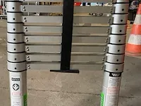 Uitschuifbare ladder