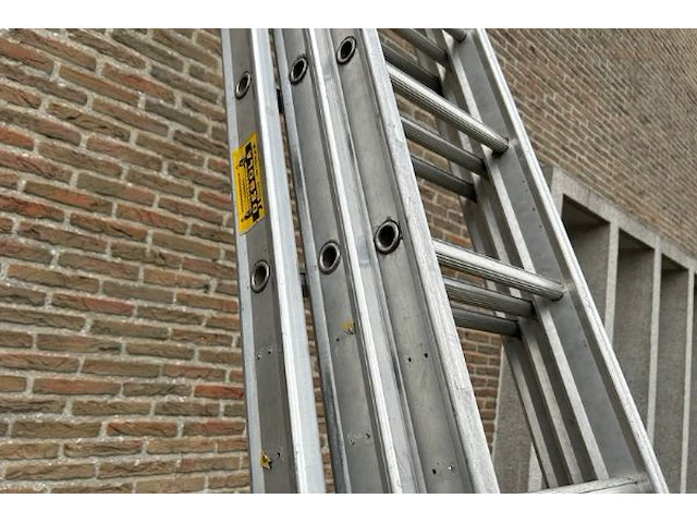 Uitschuifbare ladder - afbeelding 3 van  5