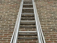 Uitschuifbare ladder - afbeelding 2 van  4