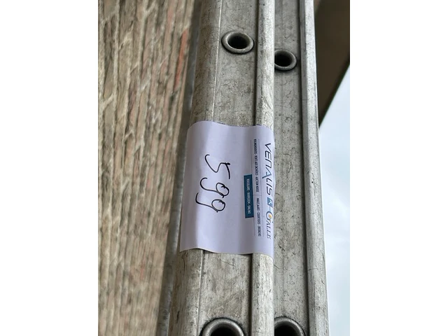 Uitschuifbare ladder - afbeelding 1 van  4