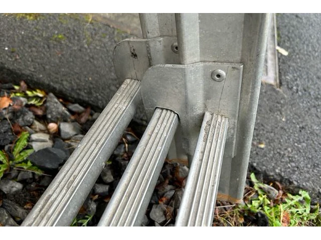 Uitschuifbare ladder - afbeelding 4 van  5