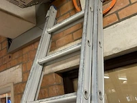 Uitschuifbare ladder - afbeelding 2 van  3