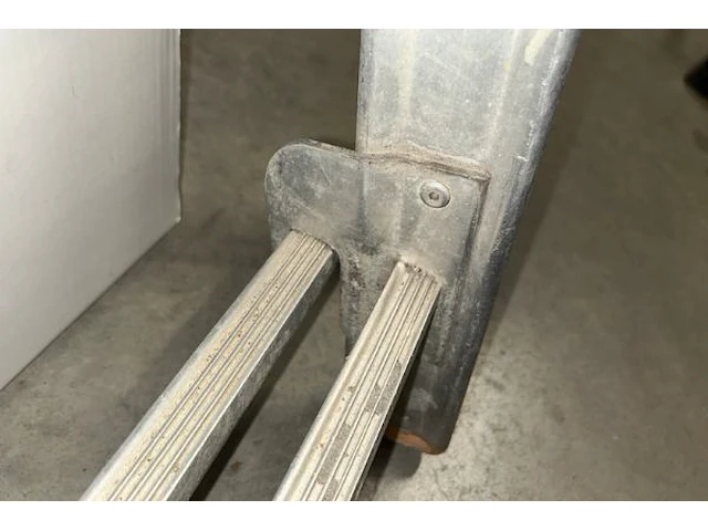 Uitschuifbare ladder - afbeelding 4 van  4