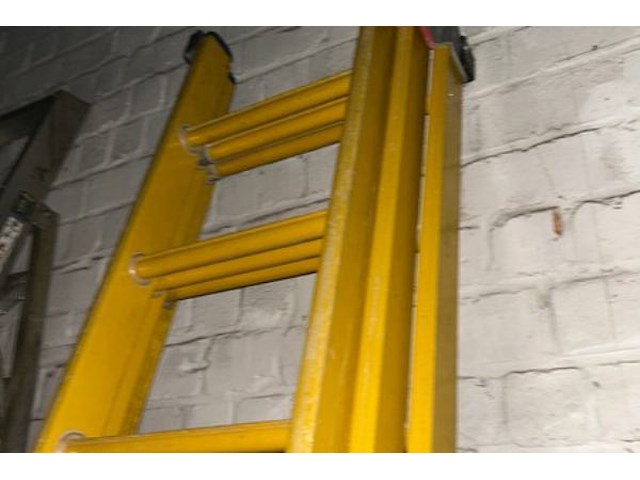 Uitschuifbare ladder - afbeelding 2 van  3