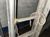 Uitschuifbare ladder - afbeelding 3 van  3