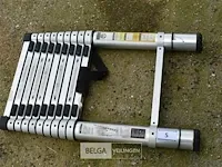 Uitschuifbare ladder - afbeelding 1 van  4