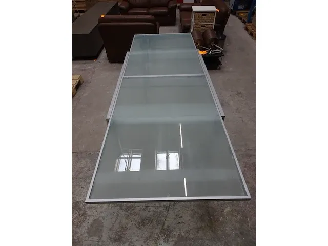 Uitschuifbare metalen tafel - afbeelding 3 van  5