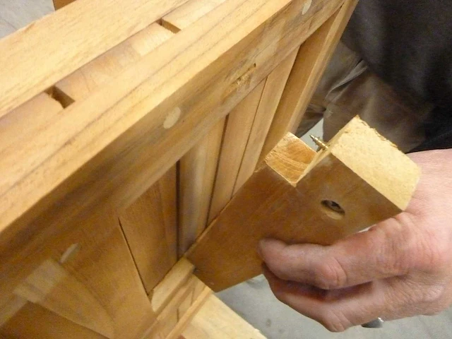 Uitschuifbare tuintafel in fsc teak - licht hout (8 tot 10 zitplaatsen) - afbeelding 25 van  32