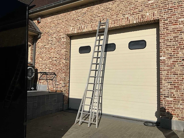 Uitschuifladder 2x16sporten - afbeelding 1 van  1