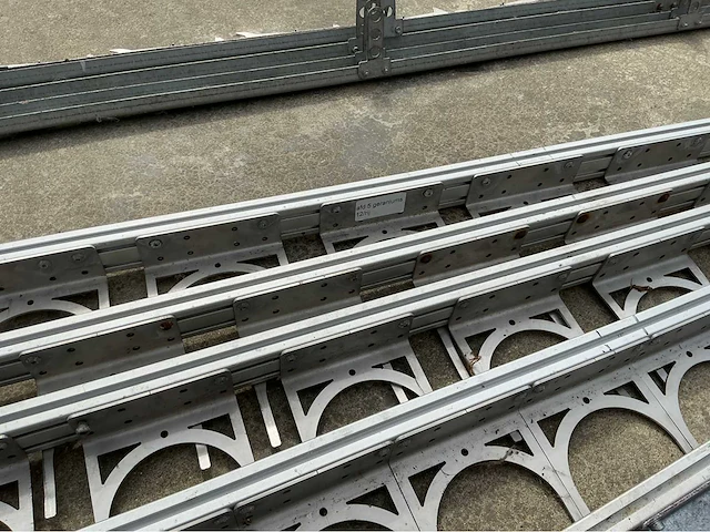 Uitzetrobot potten degramec overige teeltmateriaal; - afbeelding 12 van  12