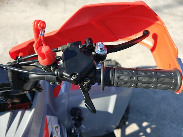 Ultra 125cc quad 8 inch - afbeelding 6 van  24