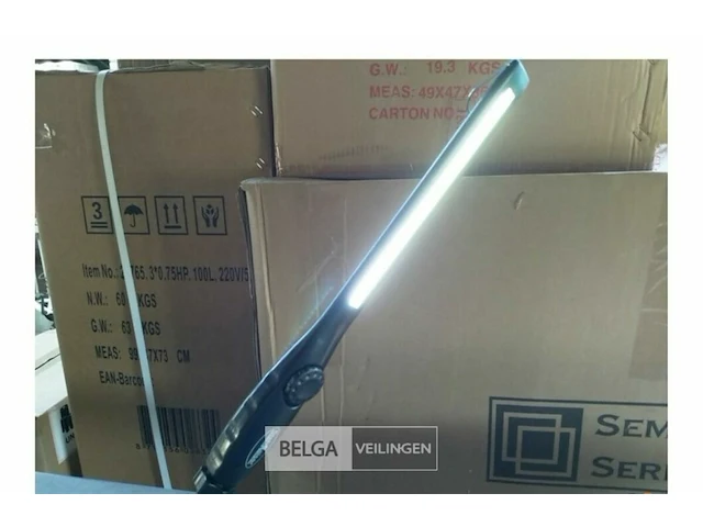 Ultra felle lichte herlaadbare staaf ledlamp met regelbare lichtsterkte tot 500 lumen- regelbaar van 5 tot 500lumen -nieuw en ongebruikt - afbeelding 3 van  3
