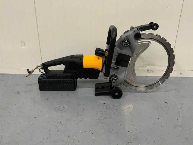 Ultra force equipment - 2025 - dc8400 - muurzaagmachine - afbeelding 1 van  14