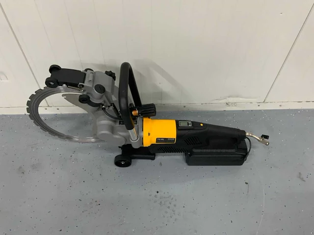 Ultra force equipment - 2025 - dc8400 - muurzaagmachine - afbeelding 8 van  14