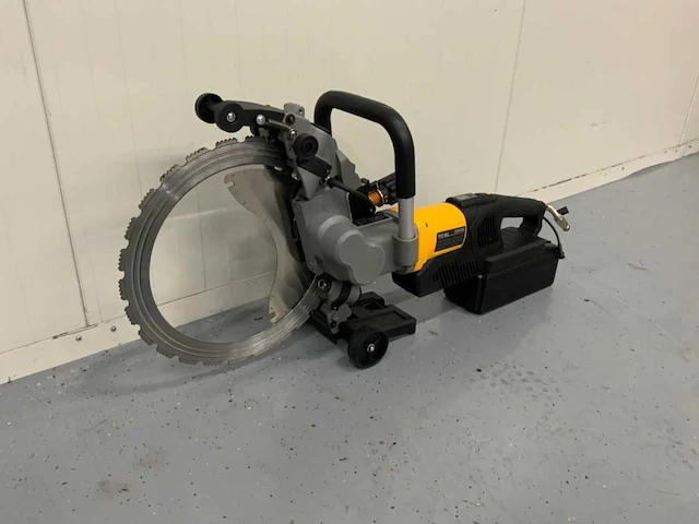 Ultra force equipment - 2025 - dc8400 - muurzaagmachine - afbeelding 9 van  14
