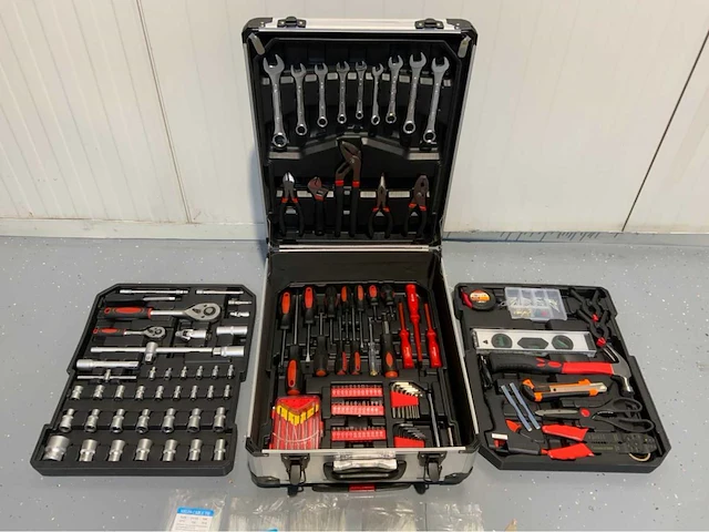 Ultra force equipment - gereedschapstrolley incl 725 pcs - afbeelding 1 van  8