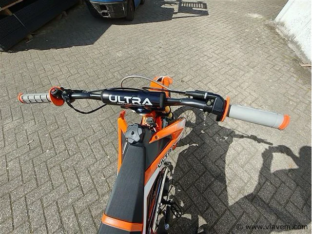 Ultra motocross 125cc oranje - afbeelding 18 van  21