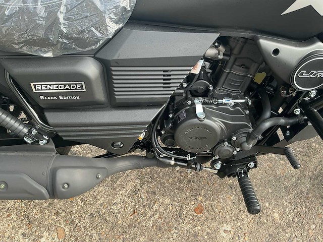 Um commando 125 renegade motorfiets - afbeelding 19 van  19