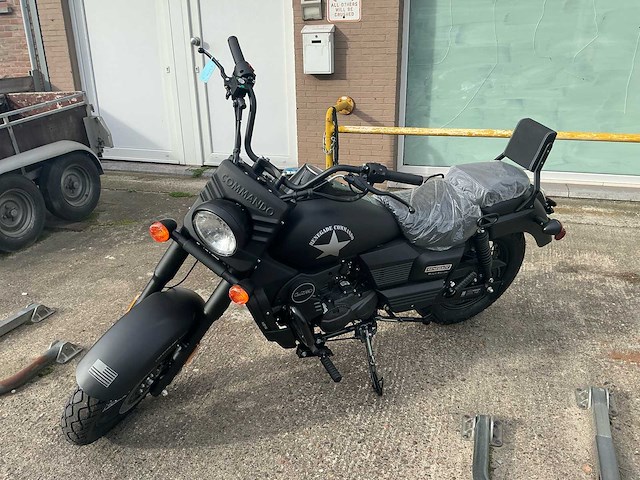 Um commando 125 renegade motorfiets - afbeelding 1 van  19