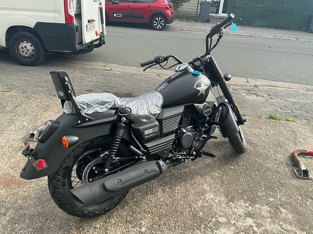 Um commando 125 renegade motorfiets - afbeelding 12 van  19