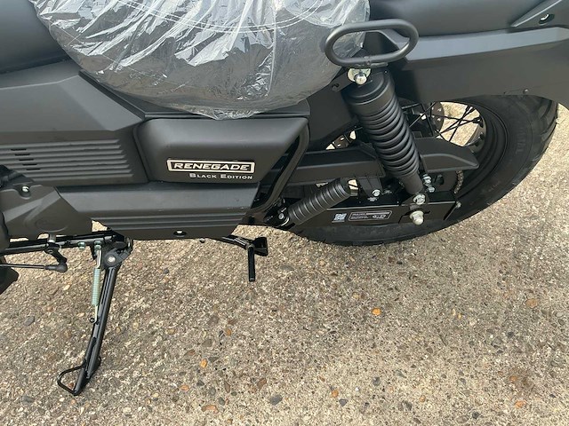 Um commando 125 renegade motorfiets - afbeelding 16 van  19