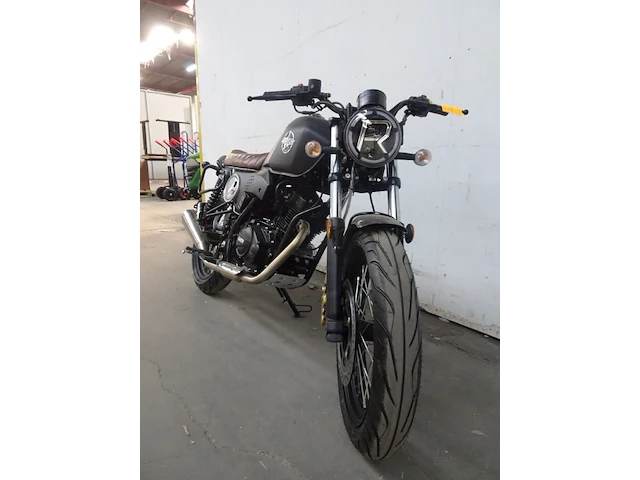Um renagade scrambler x café - afbeelding 4 van  10