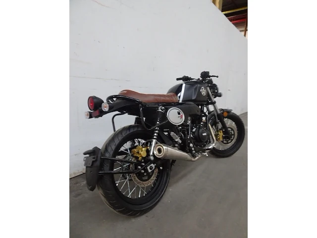 Um renagade scrambler x café - afbeelding 5 van  10
