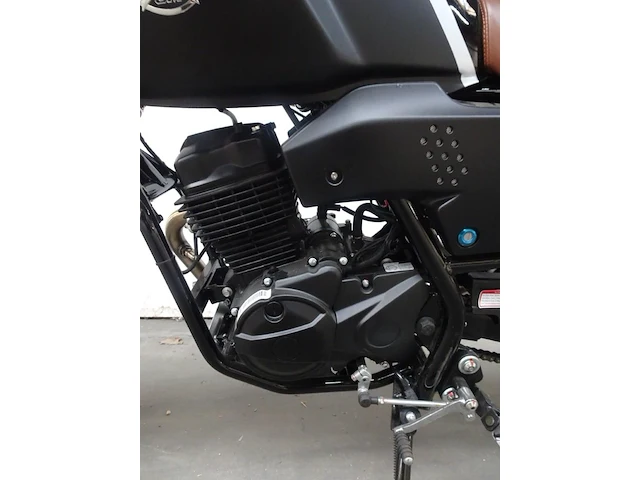 Um renagade scrambler x café - afbeelding 6 van  10