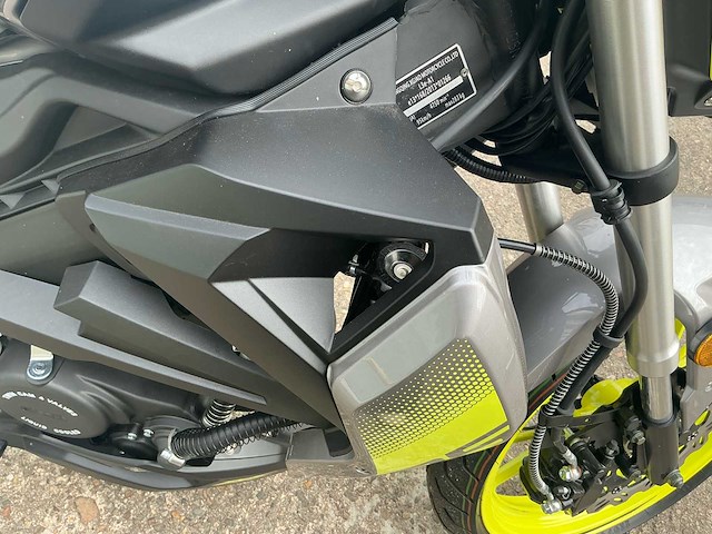 Um xtreet rs 125 xgj125-28b motorfiets - afbeelding 4 van  19