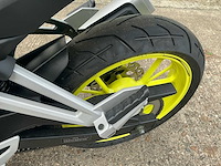 Um xtreet rs 125 xgj125-28b motorfiets - afbeelding 18 van  19