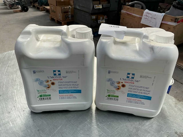 Umonium master bidon ontsmettingsmiddel (2x) - afbeelding 1 van  4