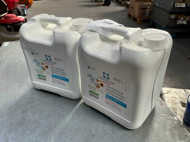 Umonium master bidon ontsmettingsmiddel (2x) - afbeelding 2 van  4