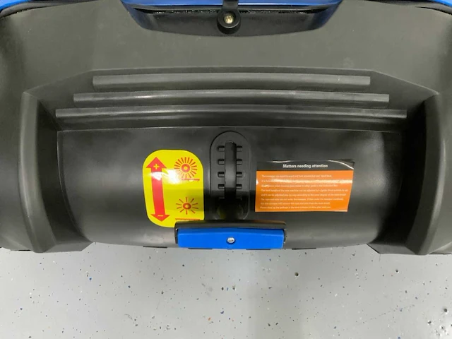 Umt sweeper veegmachine - afbeelding 7 van  19