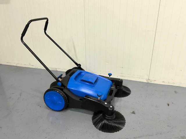Umt sweeper veegmachine - afbeelding 12 van  19