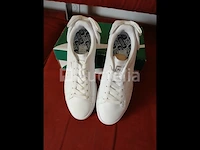Une paire de baskets puma neuves pour femme - afbeelding 2 van  4