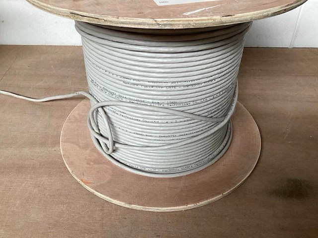 Uni cat 6 kabel op haspel, ca 300 meter - afbeelding 2 van  4
