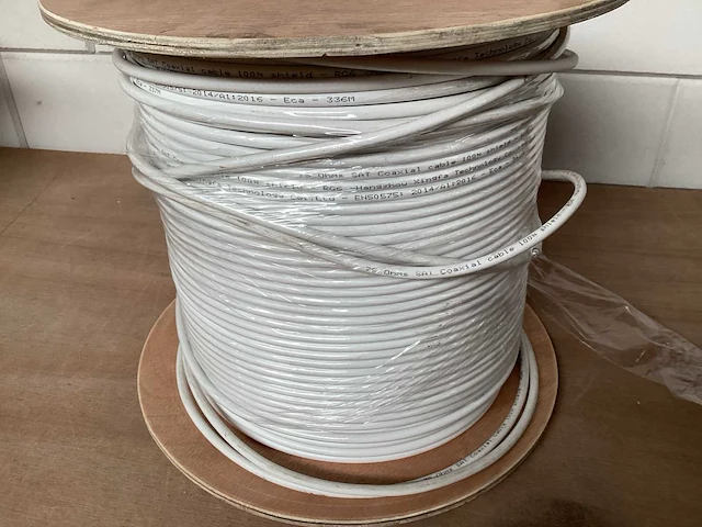 Uni coax kabel op haspel, 500 meter - afbeelding 1 van  3