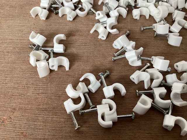 Uni kabelclips rond 5 mm, wit (100000x) - afbeelding 2 van  2