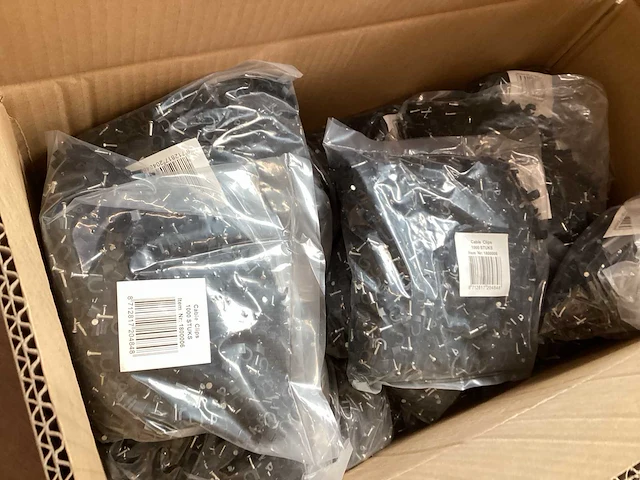 Uni kabelclips rond 7 mm, zwart (30000x) - afbeelding 2 van  3