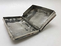 Unieke zilveren tabaksdoosje met monogram koning willem iii der nederlanden (1849-1890) - afbeelding 4 van  34