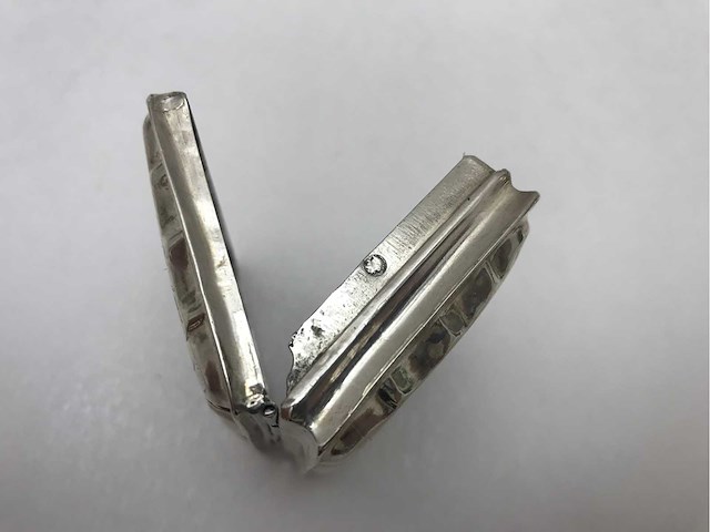 Unieke zilveren tabaksdoosje met monogram koning willem iii der nederlanden (1849-1890) - afbeelding 13 van  34